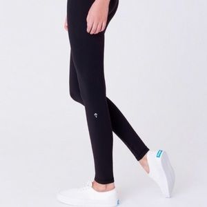 black ivivva leggings